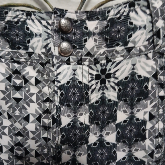 ATHLETA grey graphic print skort, 6 - Picture 5 of 14